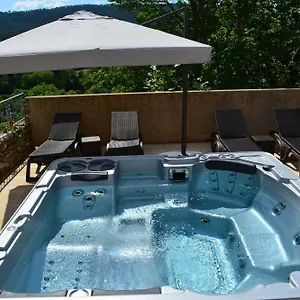 le-colombier-moustiers-sainte-marie.fr-provencehotel.com/